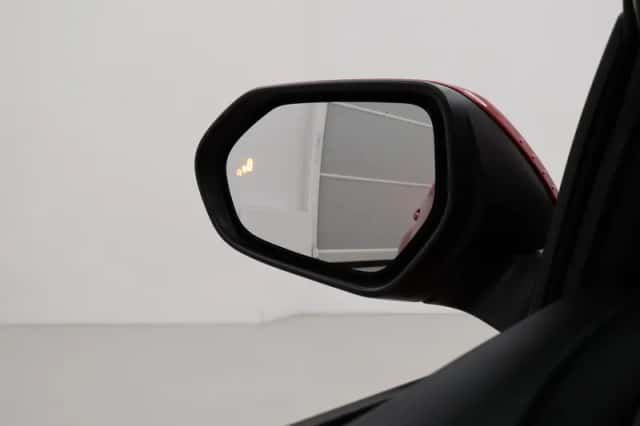 Toyota Yaris (2023) thumbnail 5