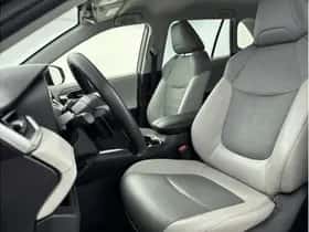 Toyota RAV4 (2022) thumbnail 14