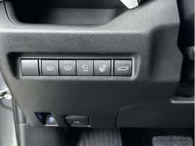 Toyota RAV4 (2022) thumbnail 6