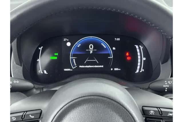 Toyota Yaris Cross (2025) thumbnail 3