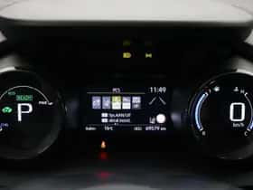 Toyota Yaris (2022) thumbnail 3