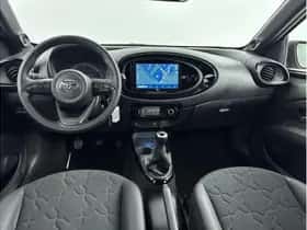 Toyota Aygo X (2023) thumbnail 2