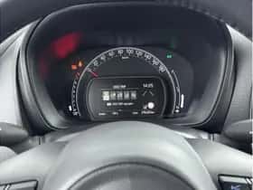 Toyota Aygo X (2023) thumbnail 3