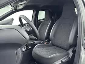 Toyota Aygo X (2023) thumbnail 9