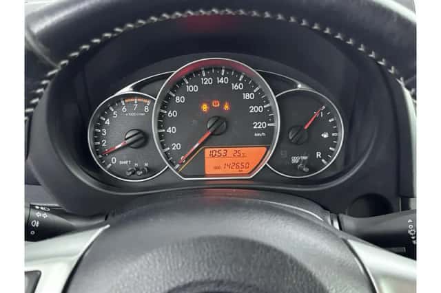 Toyota Verso-S (2013) thumbnail 3