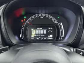 Toyota Aygo X (2023) thumbnail 3