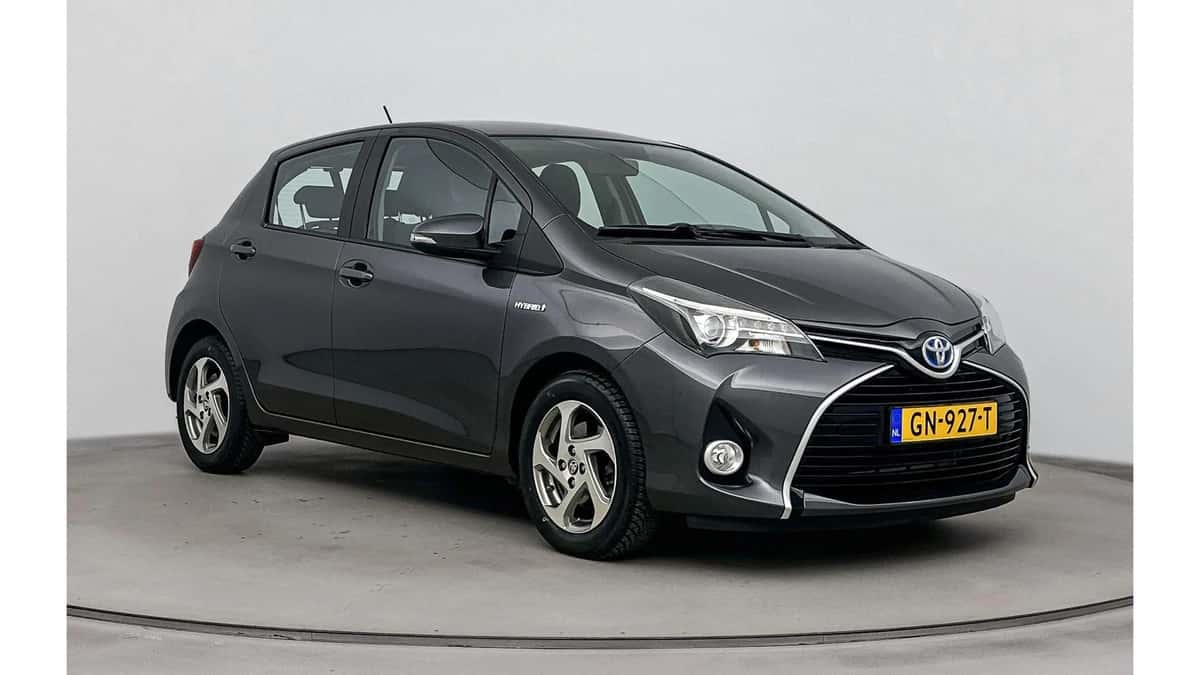 Toyota Yaris (2015) — foto 1