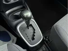 Toyota Yaris (2015) thumbnail 23
