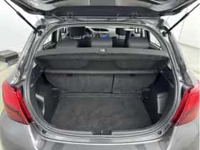 Toyota Yaris (2015) thumbnail 30