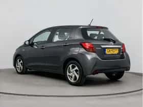 Toyota Yaris (2015) thumbnail 4