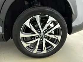 Toyota Corolla (2025) thumbnail 5