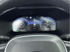 Toyota RAV4 (2024) thumbnail 3