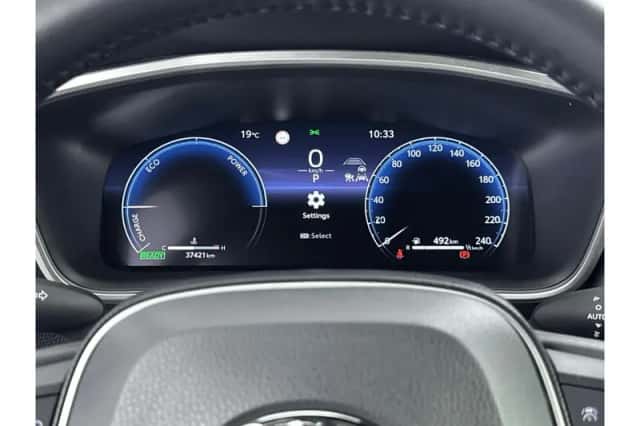 Toyota Corolla (2025) thumbnail 3