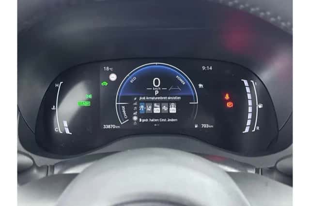 Toyota Yaris Cross (2025) thumbnail 3