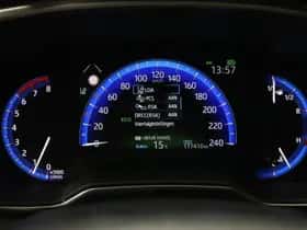 Toyota Corolla (2021) thumbnail 3