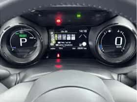 Toyota Yaris (2023) thumbnail 3