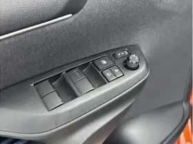 Toyota Yaris (2023) thumbnail 17