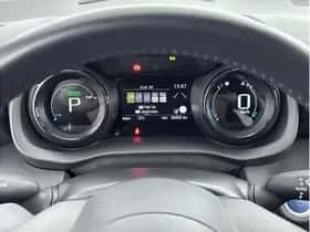 Toyota Yaris (2023) thumbnail 3