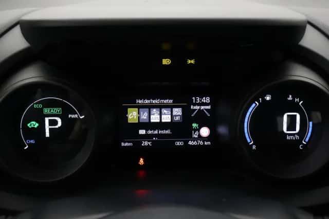 Toyota Yaris (2021) thumbnail 3