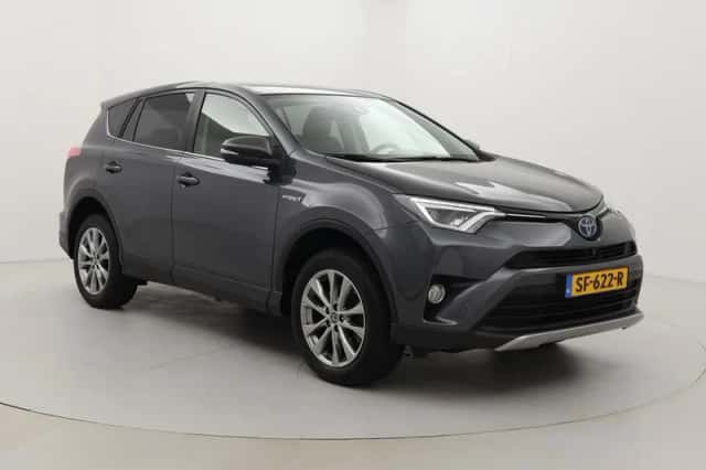 Toyota RAV4 (2018) thumbnail 1