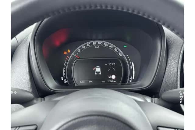 Toyota Aygo X (2024) thumbnail 3