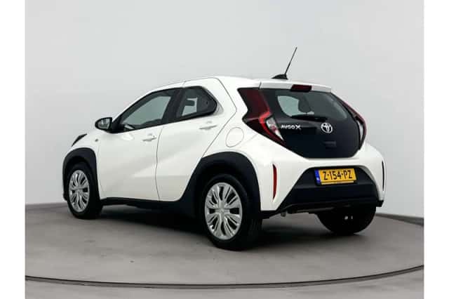 Toyota Aygo X (2024) thumbnail 4