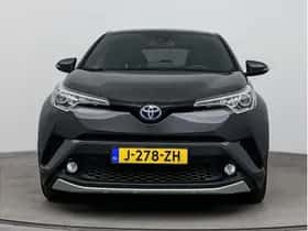 Toyota C-HR (2017) thumbnail 13