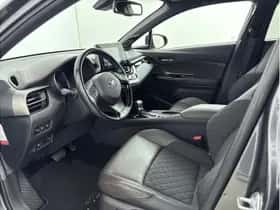 Toyota C-HR (2017) thumbnail 17