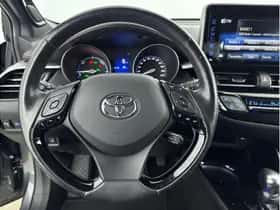 Toyota C-HR (2017) thumbnail 20