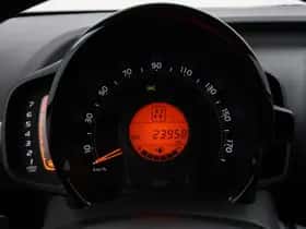 Toyota Aygo (2021) thumbnail 3