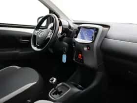 Toyota Aygo (2021) thumbnail 32