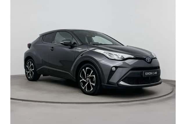Toyota C-HR (2022) thumbnail 1