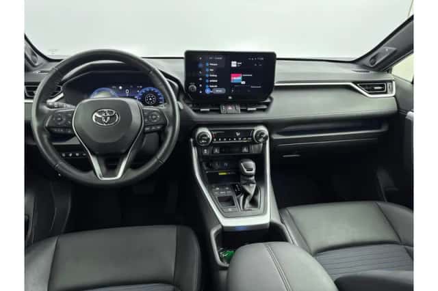 Toyota RAV4 (2024) thumbnail 2