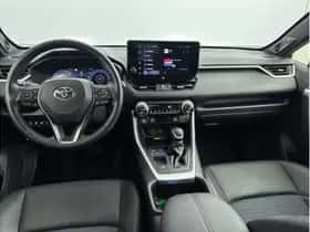 Toyota RAV4 (2024) thumbnail 2