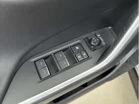 Toyota RAV4 (2024) thumbnail 16