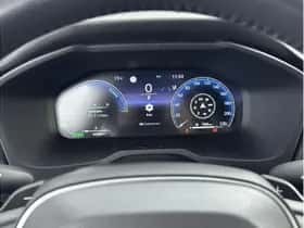 Toyota RAV4 (2024) thumbnail 3