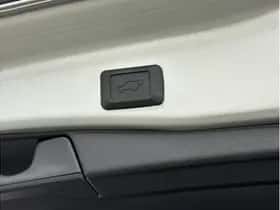 Toyota RAV4 (2024) thumbnail 23