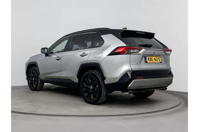 Toyota RAV4 (2024) thumbnail 4