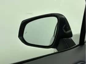 Toyota RAV4 (2024) thumbnail 5
