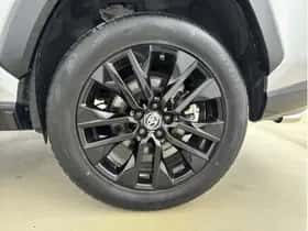 Toyota RAV4 (2024) thumbnail 8