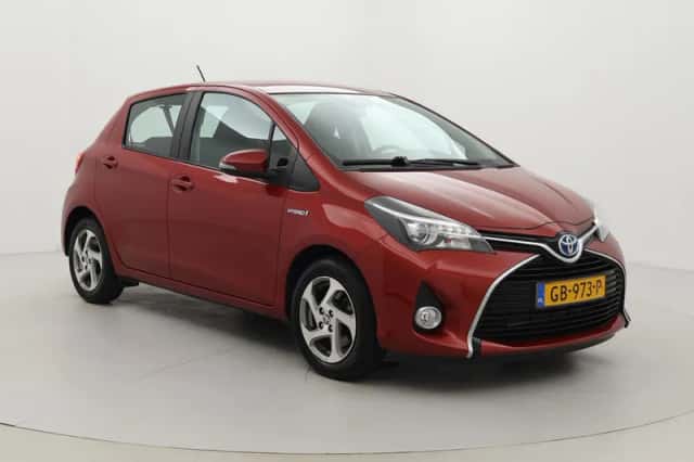 Toyota Yaris (2015) thumbnail 1