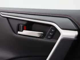 Toyota RAV4 (2022) thumbnail 17