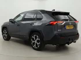 Toyota RAV4 (2022) thumbnail 4