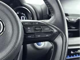Toyota Yaris (2021) thumbnail 8