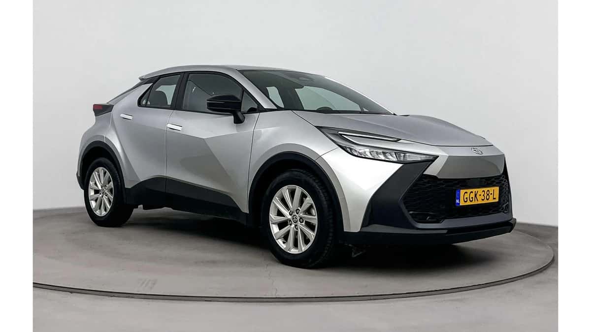 Toyota C-HR (2024) — foto 1