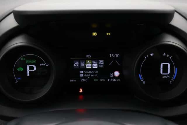 Toyota Yaris (2023) thumbnail 3