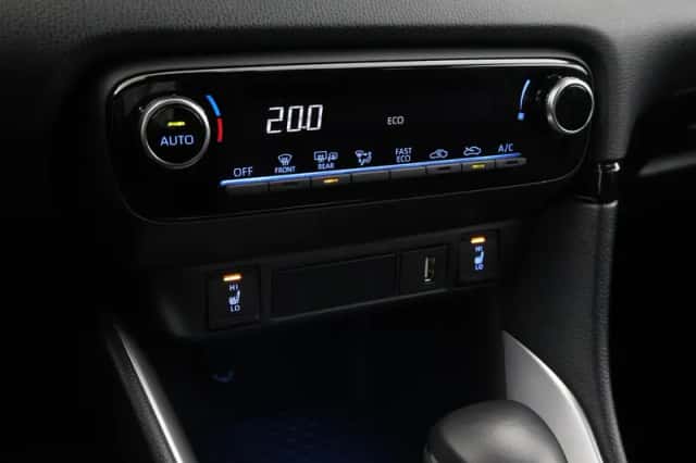Toyota Yaris (2023) thumbnail 5