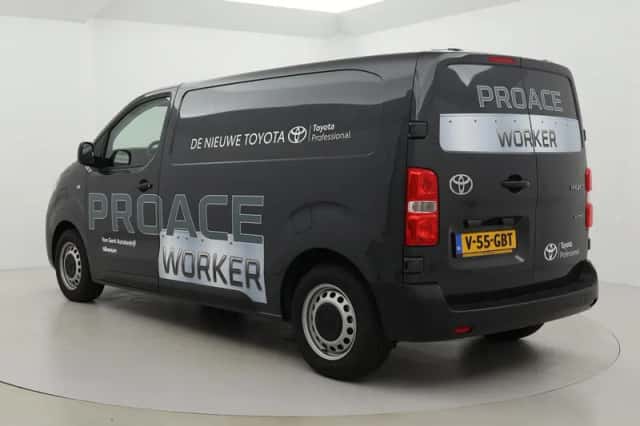 Toyota Proace (2024) thumbnail 4