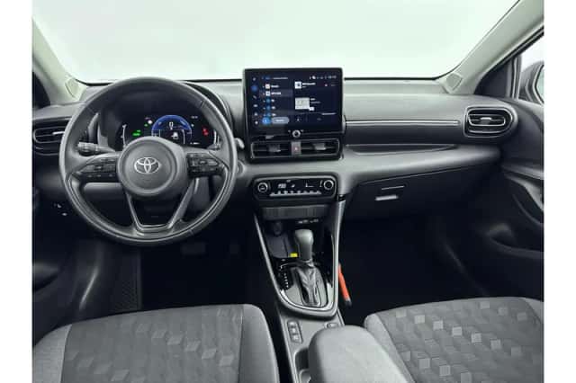 Toyota Yaris (2025) thumbnail 2