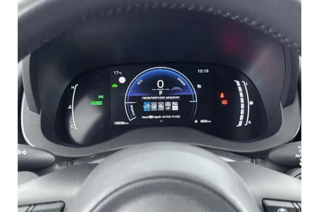 Toyota Yaris (2025) thumbnail 3